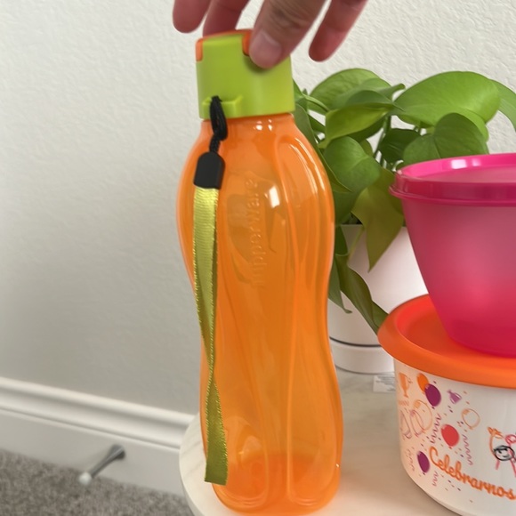 Tupperware Set - Picture 13 of 13